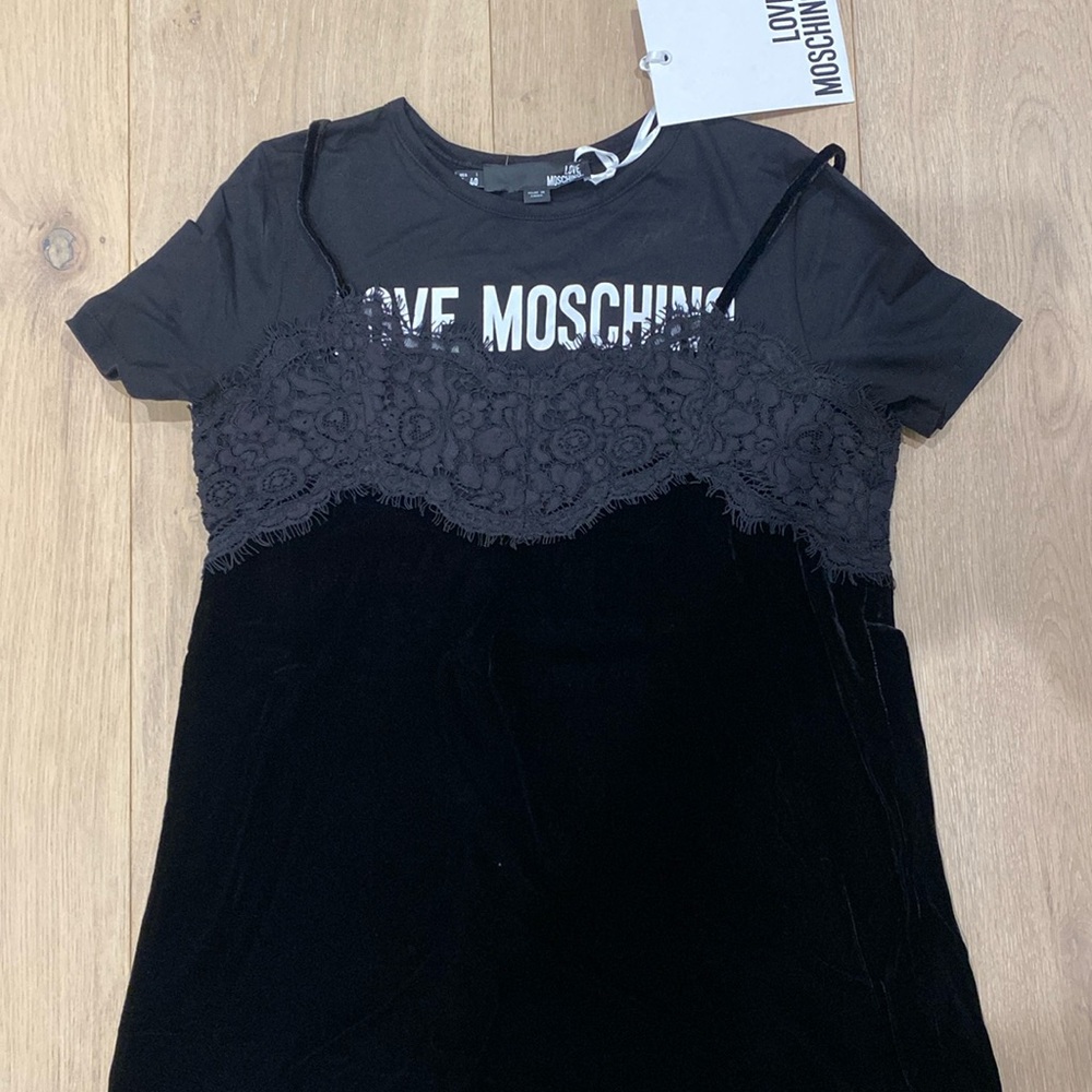 MOSCHINO T-SHIRT Size 40
